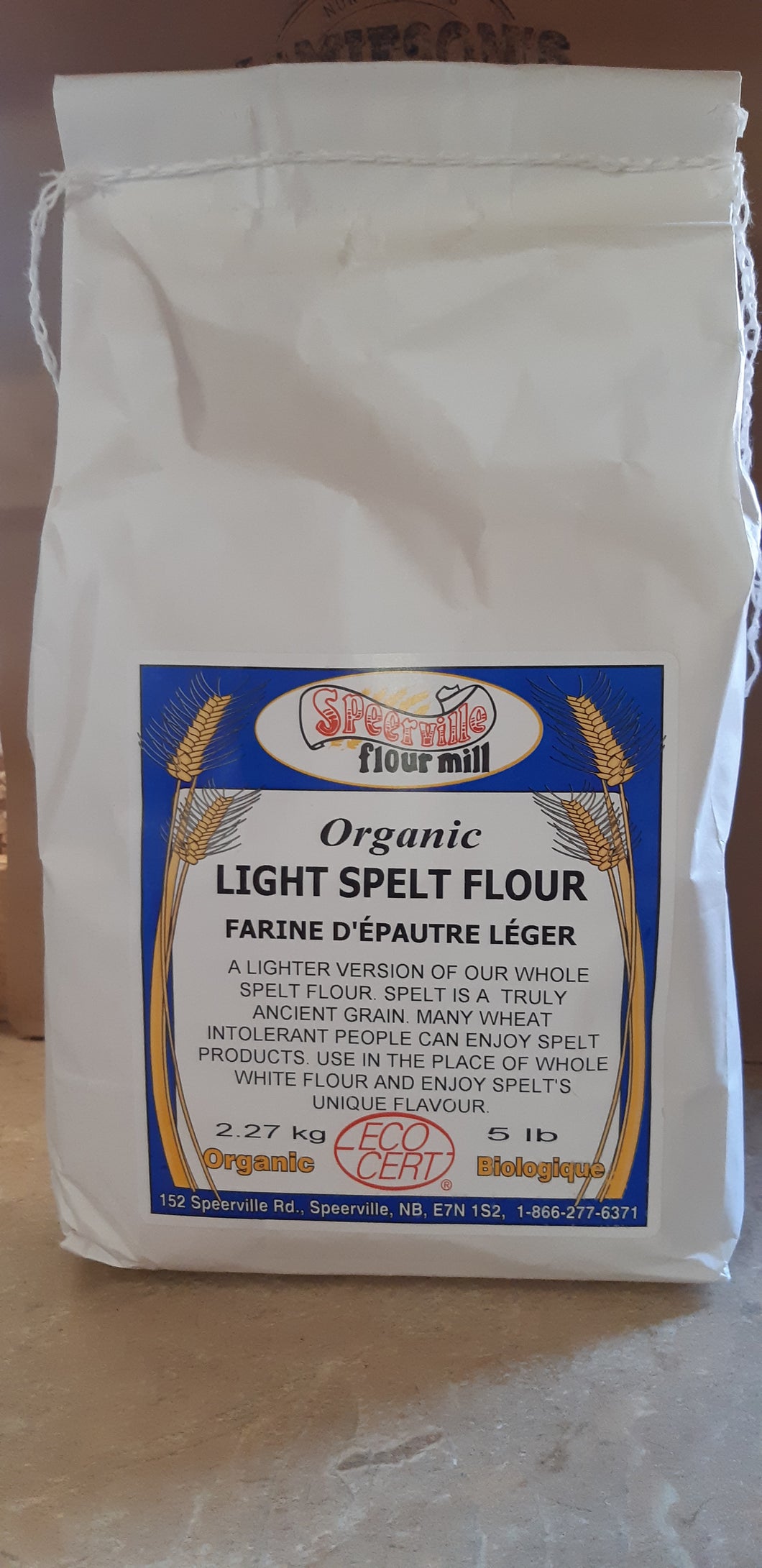 Light spelt flour
